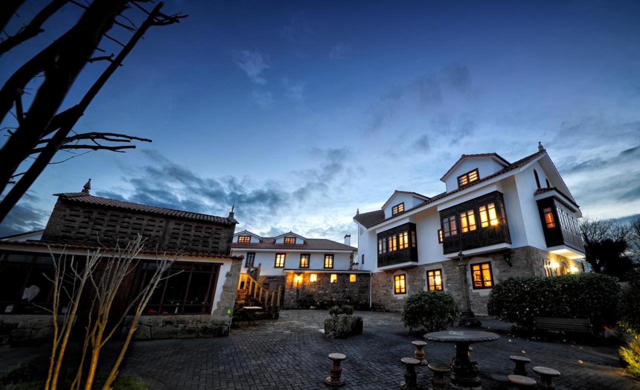 Hotel Mar De Queo Carballo Esterno foto